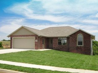 1715 Morgan Ct, Jefferson City, MO 65109