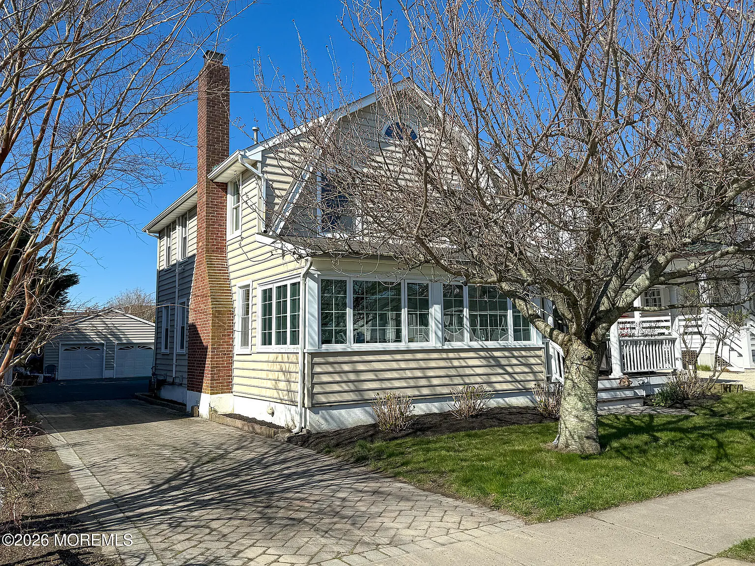 4 bed, 2487 sqft, $5,500 — Photo 2