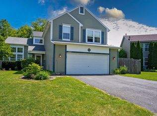 1205 Warwick Ct, Grayslake, IL
