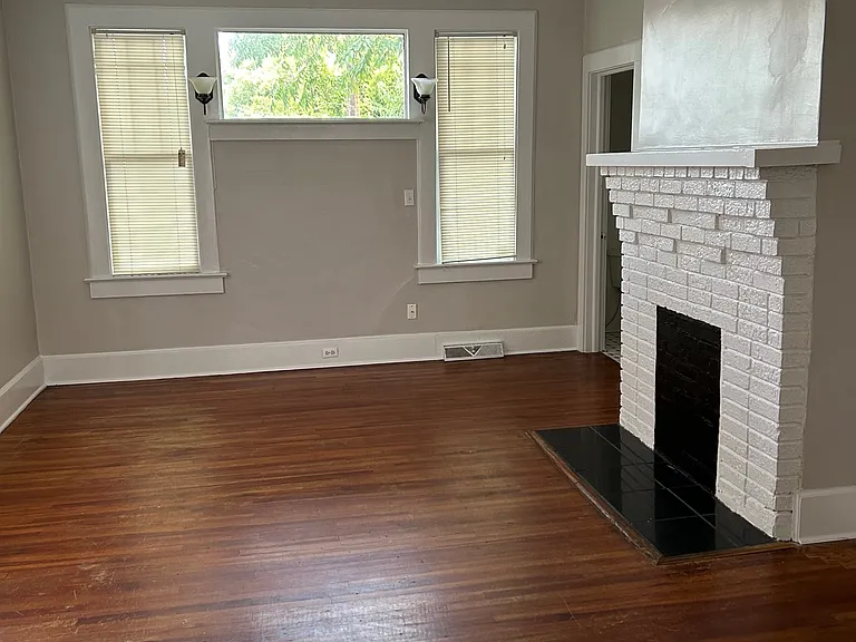 1104 Belleview St — Photo 16