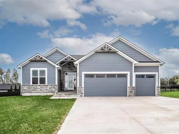 1603 Marvin Ct, Harrisonville, MO 64701