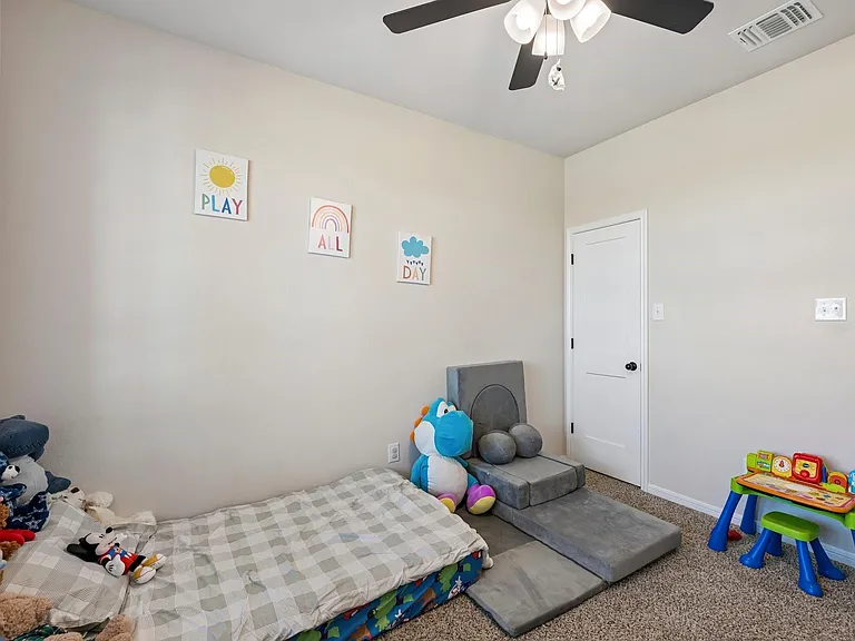 716 Killam Dr — Photo 14