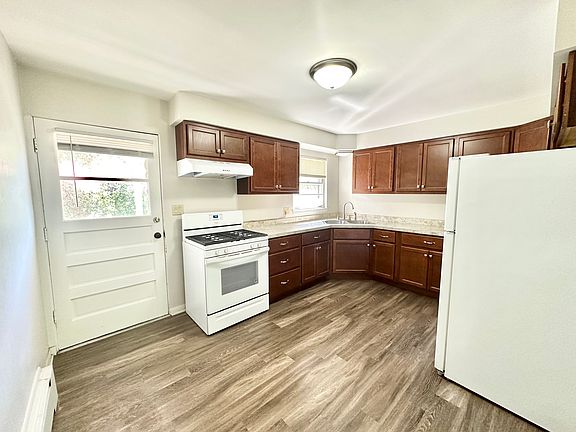 2nd image of 383 Duane St APT 2W