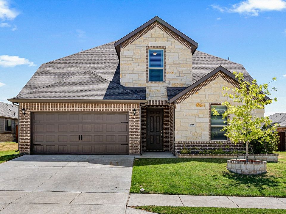 1st image of 608 Bayonet Dr