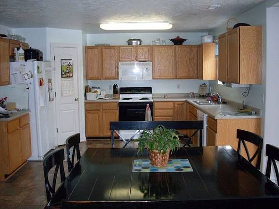 3rd image of 2191 E Loch Lomond Dr