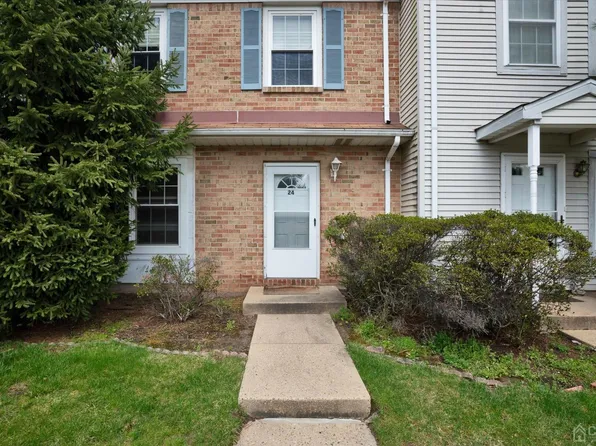24 Lafayette Ct, North Brunswick, NJ 08902