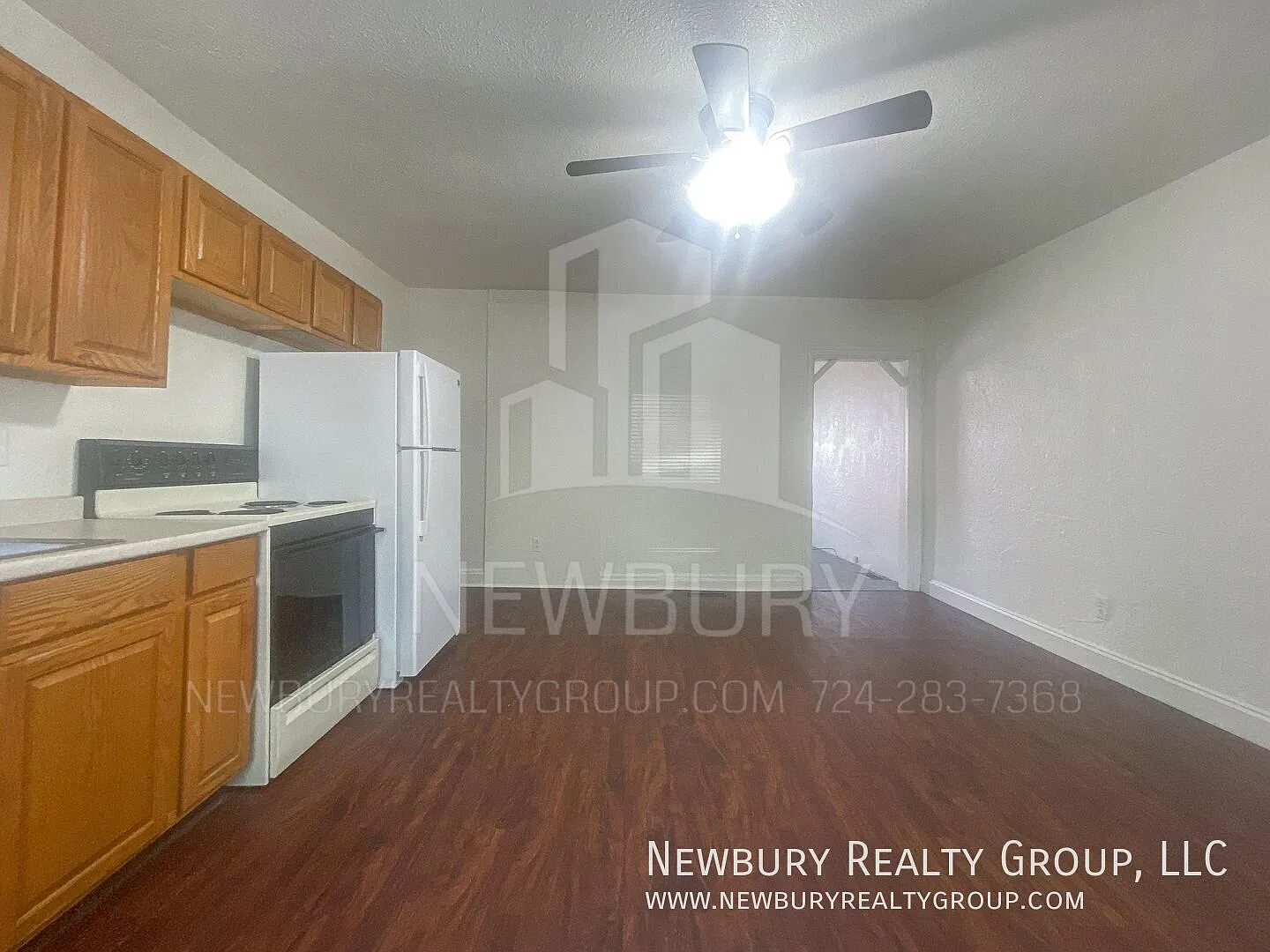 Charming Two-Bedroom Townhouse-Style Apartment Ready for Move-In! — Photo 3