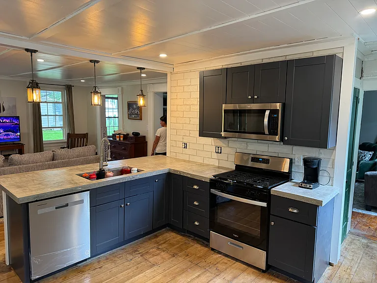 34 Jefferson St — Photo 2