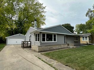 1703 Northpoint St, Oshkosh, WI 54901