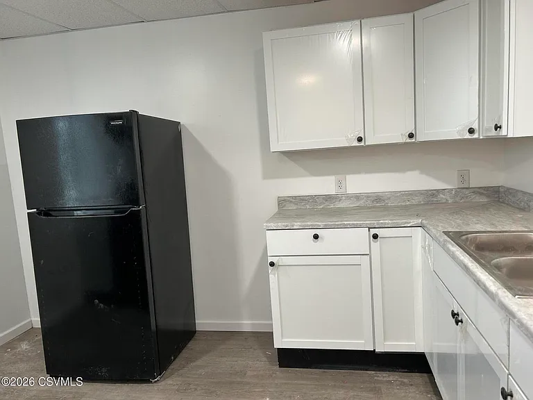 352 Market St #B — Photo 4