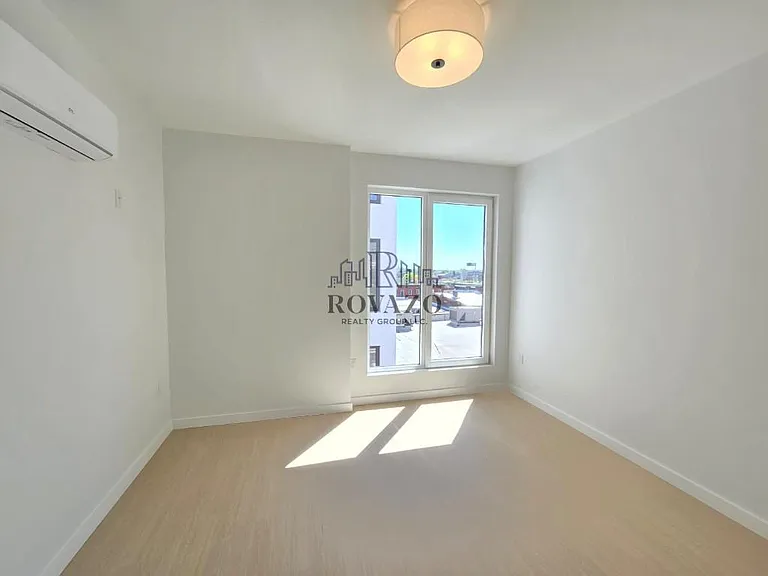 74 Webster St #4D — Photo 5