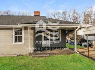30 Smythe St, Belton, SC 29627