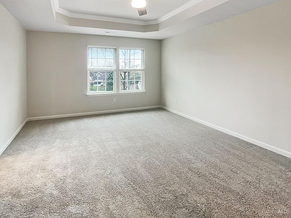 5th image of 840 Blackcomb Dr