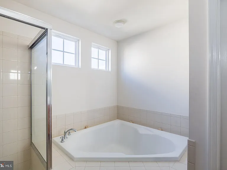 16397 Topsail Ln — Photo 28