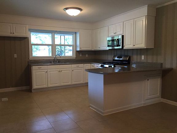 2nd image of 213 Georgia Ave