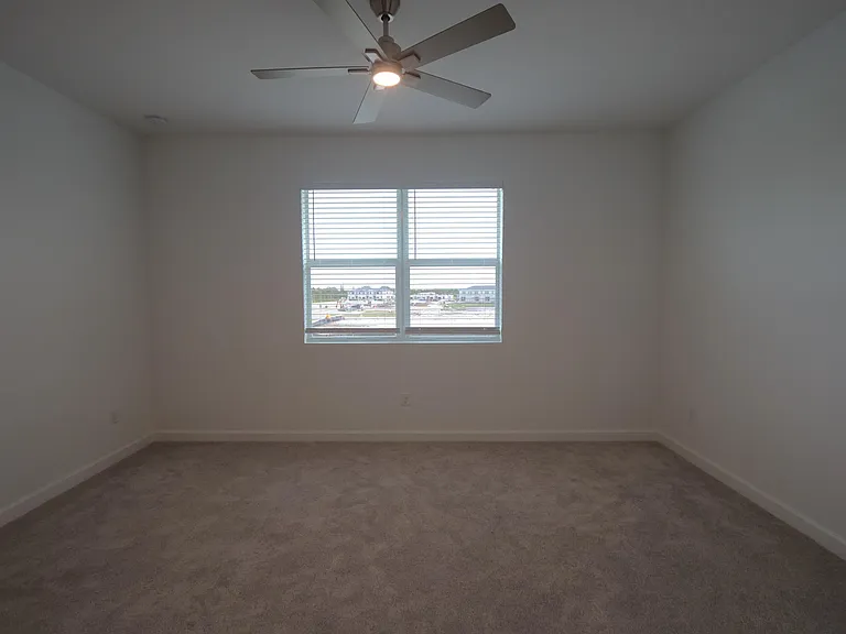 206 SE Woodbark St #206 — Photo 9