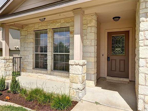 4th image of 382 Buckingham Dr