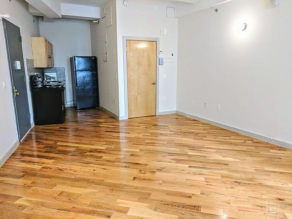 2nd image of 2928 41st Ave APT 612