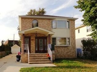 8538 239th St, Bellerose, NY 11426
