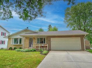 2802 Independence Ln, Madison, WI 53704