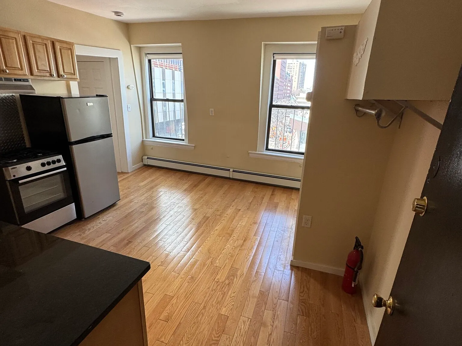 Studio, 9999 sqft, $2,550 — Photo 1