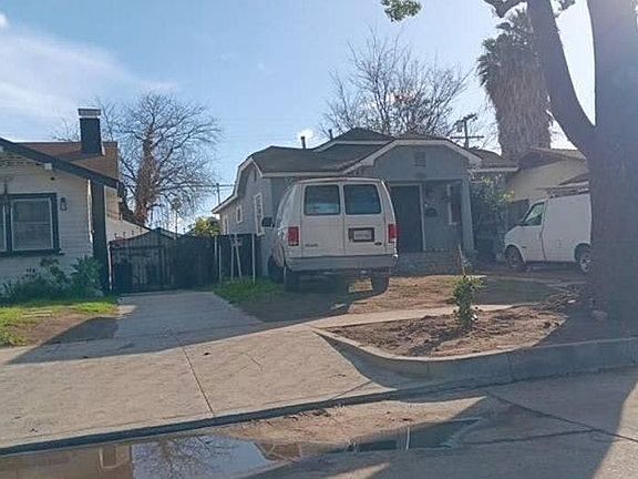 2nd image of 1130 W 71st St