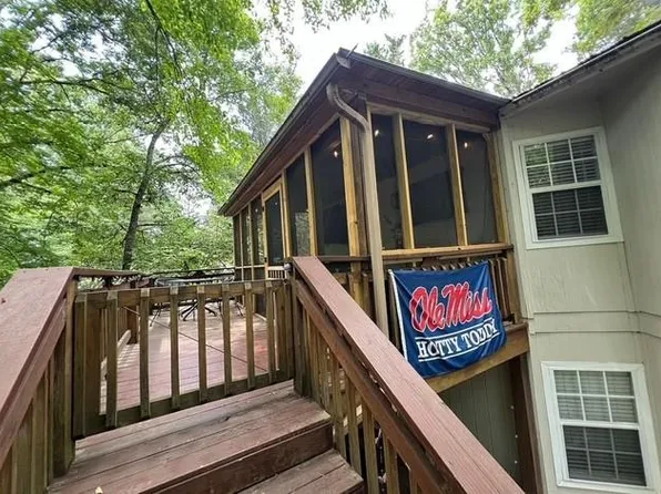 566 Hathorn Rd, Oxford, MS 38655