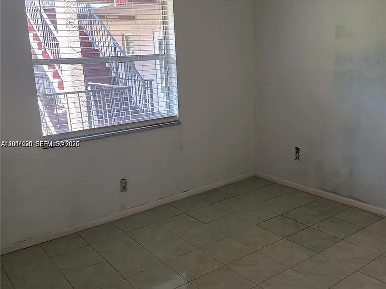2821 Somerset Dr #312 — Photo 11
