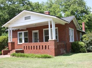 412 N Main St, Campobello, SC 29322
