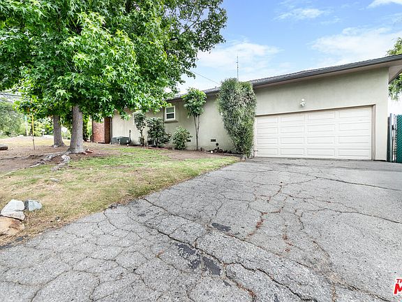 4th image of 2208 New York Dr