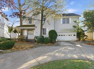 467 W Broadway, Cedarhurst, NY 11516