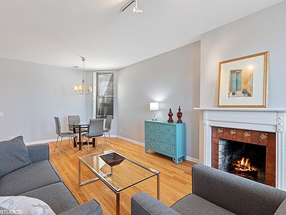 2nd image of 2151 N Southport Ave APT 3A