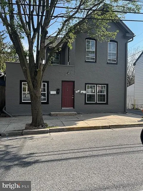1 bed, 1.0 bath, 2140 sqft, $1,395 — Photo 1
