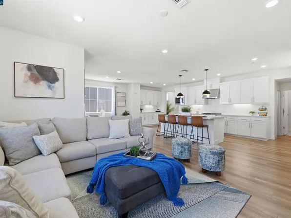 37352 Watersail Way, Newark, CA 94560