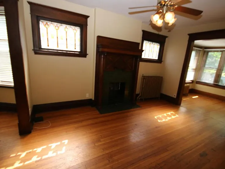 1835 Dayton Ave — Photo 9