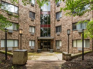 5306 N Cumberland Ave #323, Chicago, IL 60656