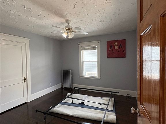 3rd image of 20 Wilson Ave #9