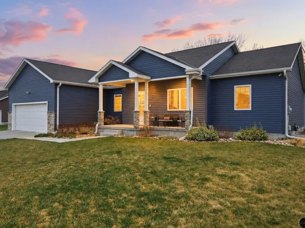 2806 21st Ave, Central City, NE 68826