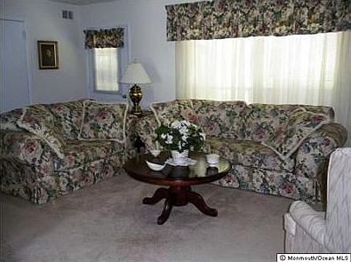 5th image of 845 Winchester Ct #B