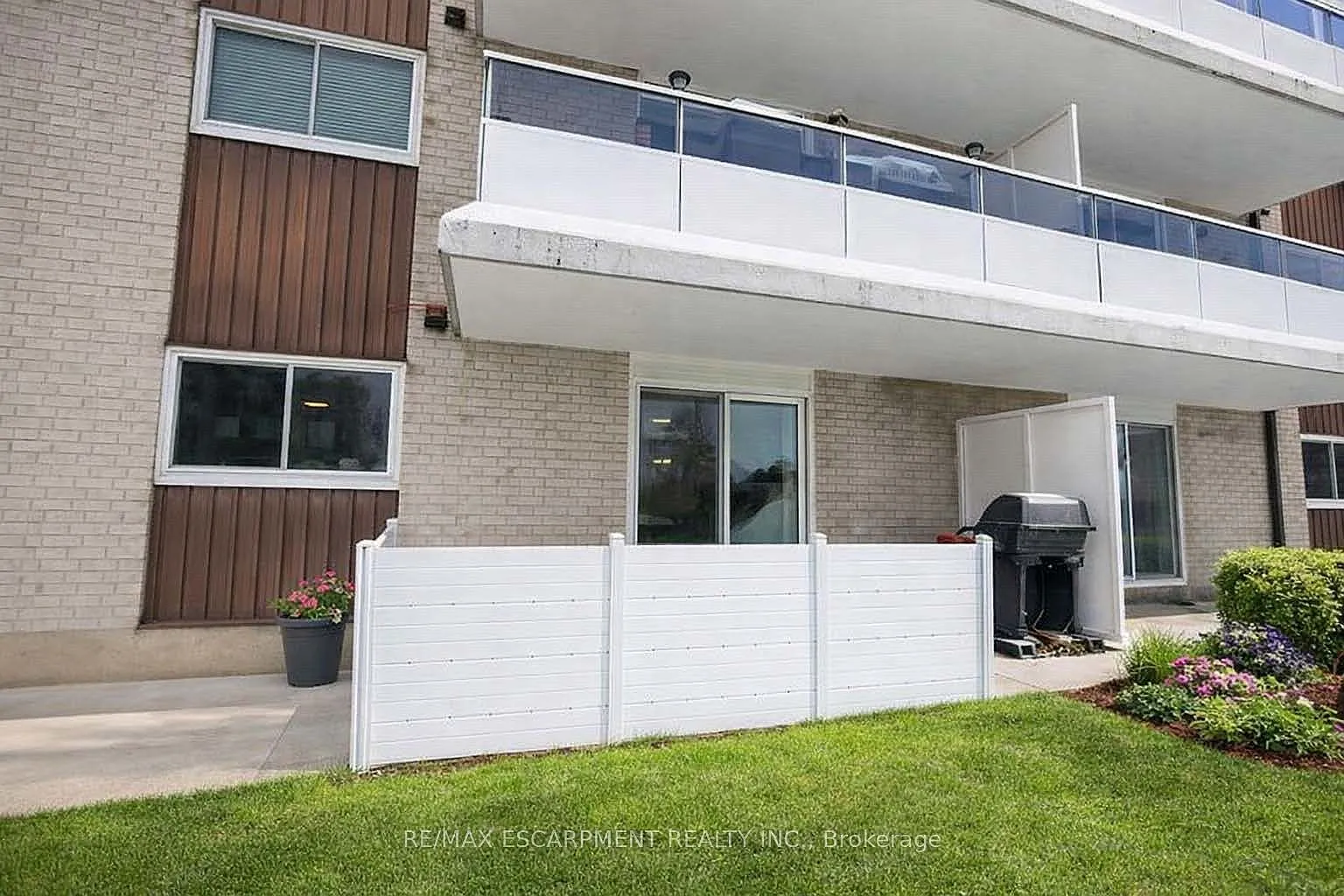 2 bed, $2,150 — Photo 1