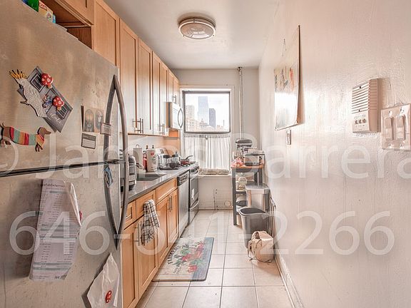 3rd image of 8 W 111th St APT 5E