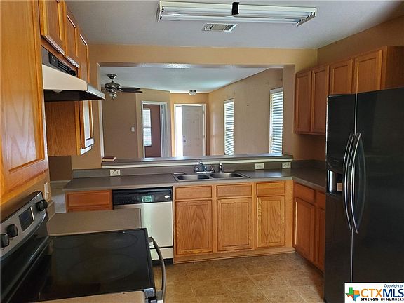 3rd image of 223 Avrshire Ln