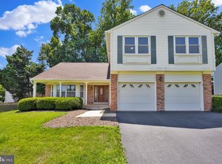 203 Markwood Dr, Sterling, VA 20165