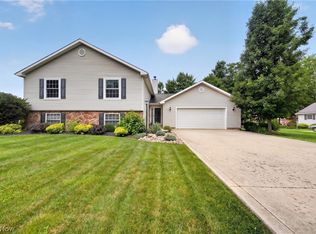 413 Brittany Ln, Jefferson, OH 44047