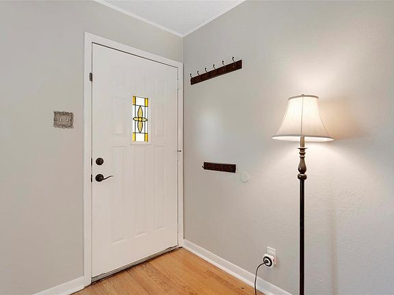 4th image of 4317 Quincy St
