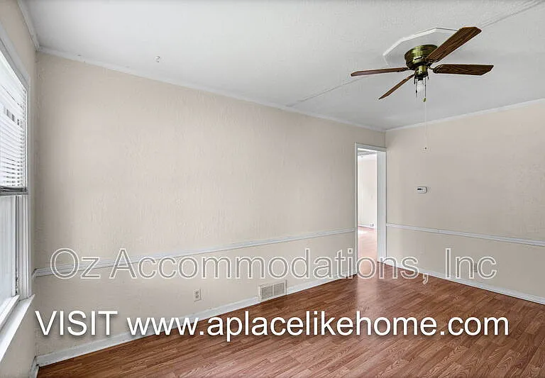 563 S Ash Ave #3 — Photo 6