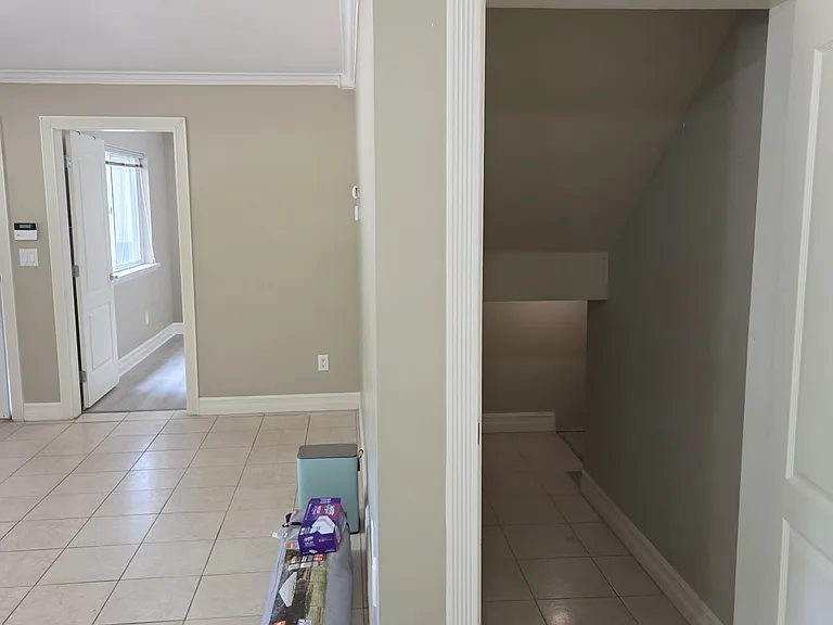 9033 Mona Ave #BASEMENT — Photo 5
