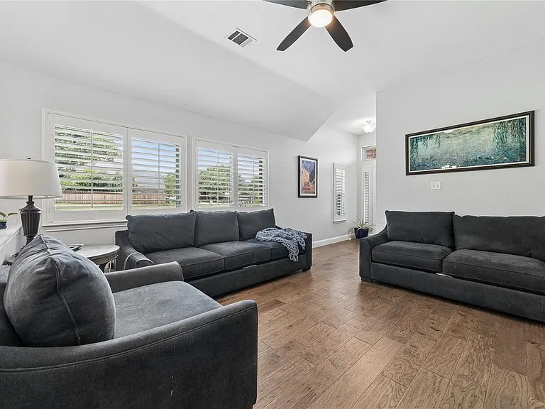 1701 Prescott Dr — Photo 4