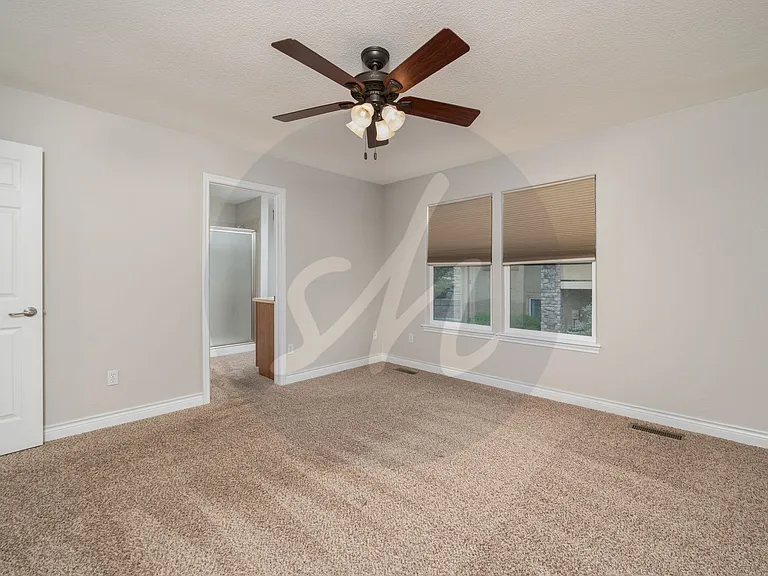5847 New Crossings Point — Photo 14