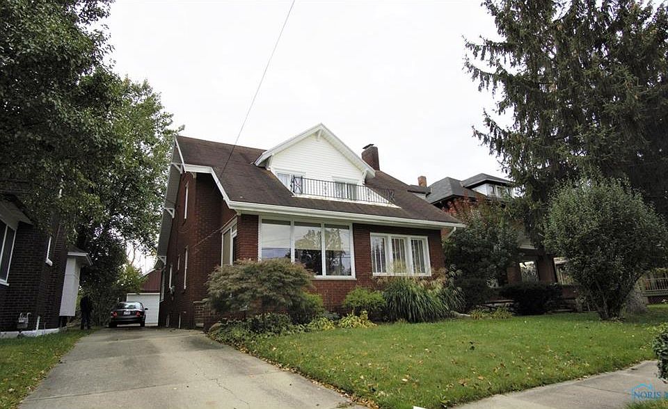 1st image of 1115 Hayes Ave